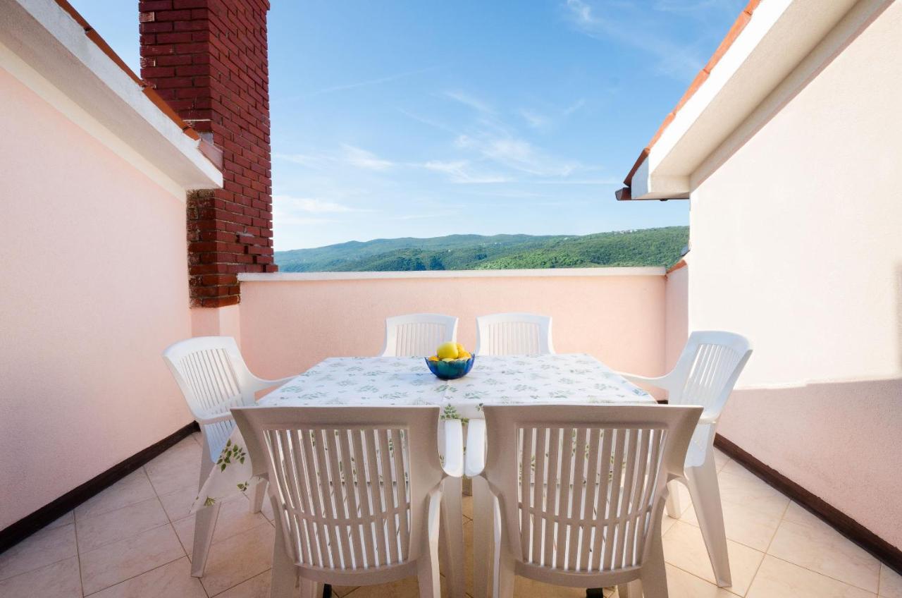 Apartments Slavica Rabac Exterior foto